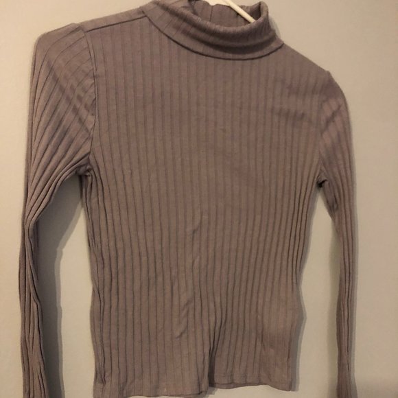Forever 21 Ribbed Turtleneck - Picture 1 of 2